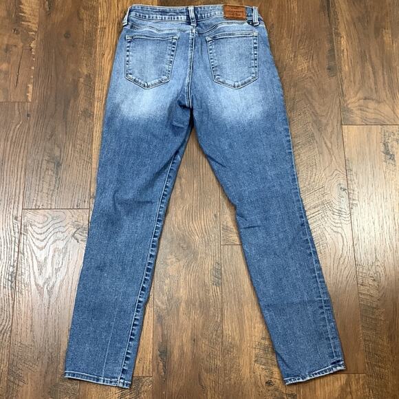 Lucky Brand Lolita Skinny Jeans - Picture 6 of 6